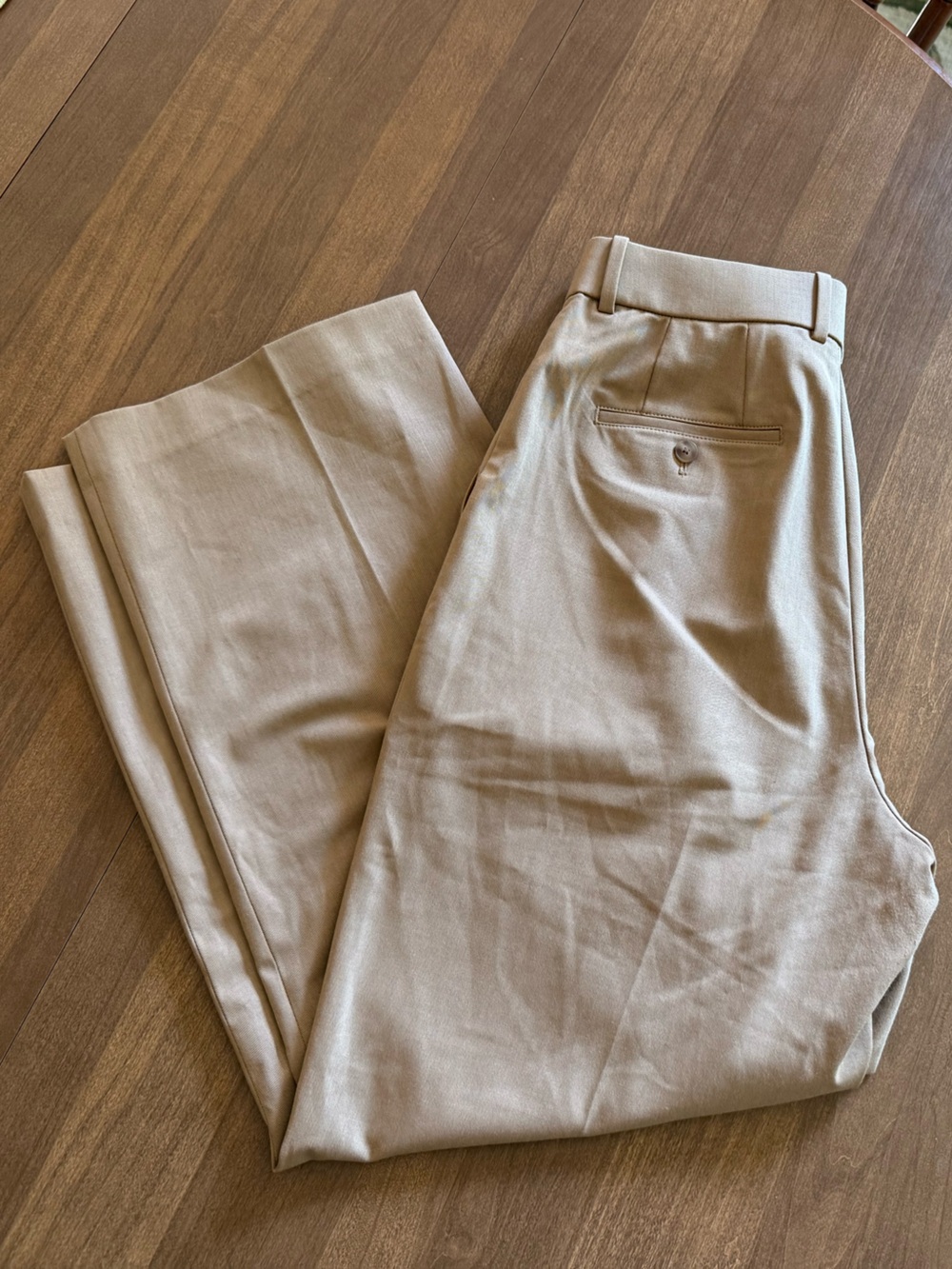 Uniqlo Women’s High Waisted Wide Leg Dress Pant